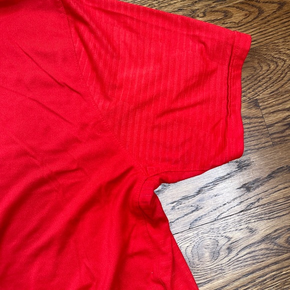 Nike Dri-Fit Red Logo T-Shirt - Picture 13 of 13